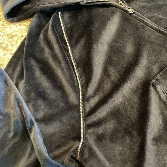 VICTORIAS SECRET ON POINT - Picture 6 of 7